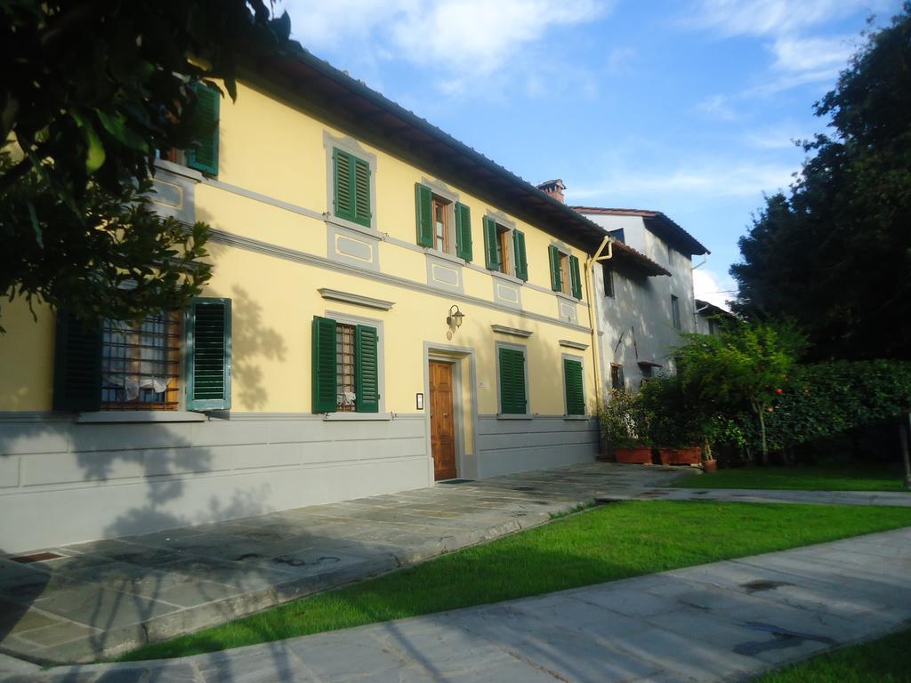 Suite "La Badia" Scandicci Szoba fotó