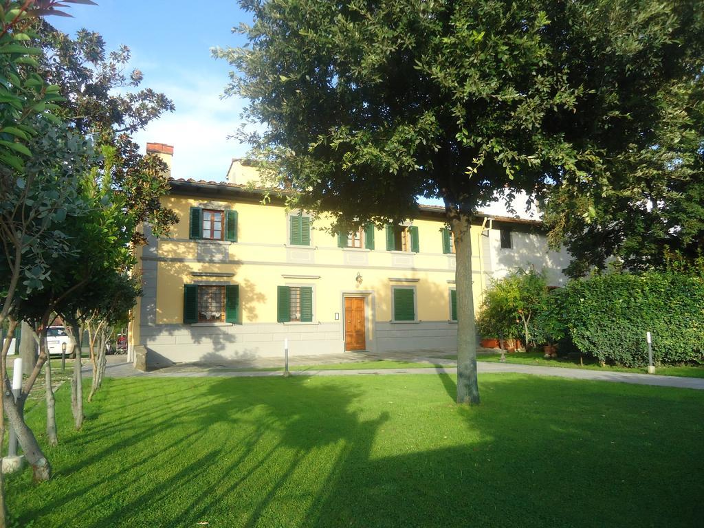 Suite "La Badia" Scandicci Szoba fotó